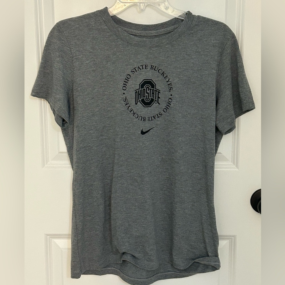 NEW Ohio State Buckeyes Women's T-Shirt Size Medium Gray - NWT - $35 Retail